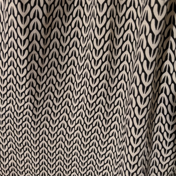 Calf length skirt - Picture 2 of 3